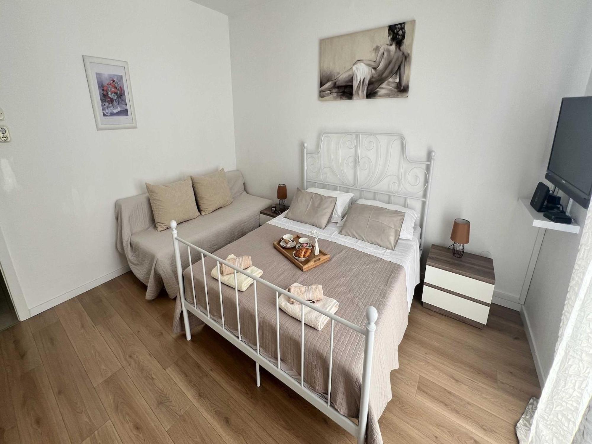 Vela - Two Bedroom With Balcony Apartmán Makarská