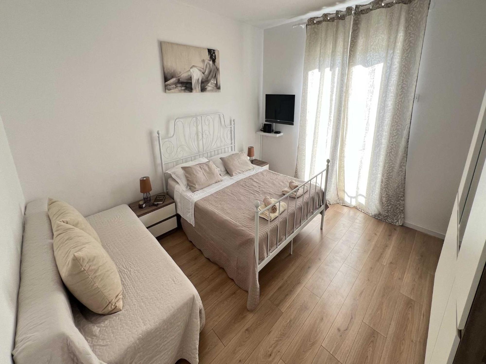 Vela - Two Bedroom With Balcony